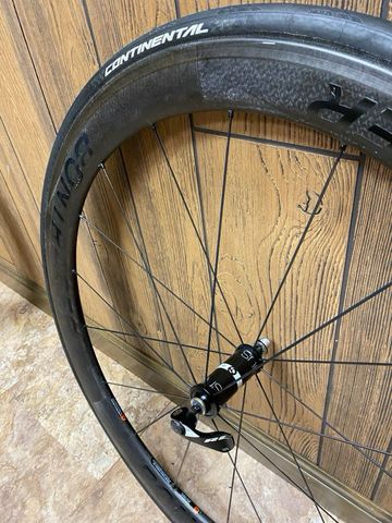Used Bontrager Aeolus 5 TLR D3 2016 bike — image 6 of 12