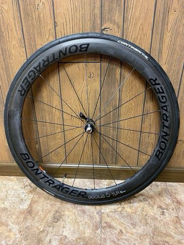 Used Bontrager Aeolus 5 TLR D3 2016 bike — image 3 of 12