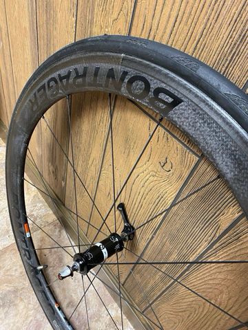 Used Bontrager Aeolus 5 TLR D3 2016 bike — image 4 of 12
