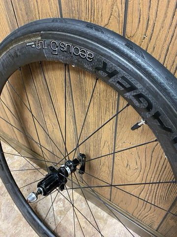 Used Bontrager Aeolus 5 TLR D3 2016 bike — image 9 of 12