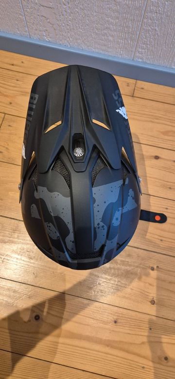 Used 2024 Full Face Helmet bike — image 3 of 7