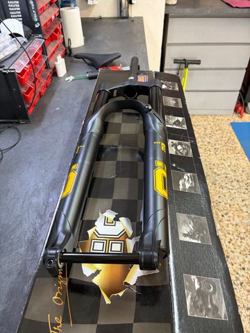 Used Öhlins RXF36 m.3 Air TTX18 29"/44/170 bike — image 2 of 4
