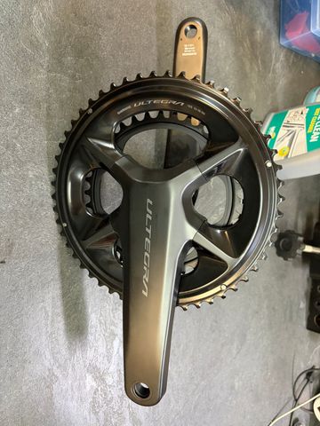 Brugt 2025 Ultegra FC-R8100 52/35 Crankset Drivetrain & Pedals