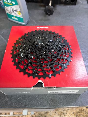 Gebrauchtes 2024 GX Cassette 10-42 11s Drivetrain & Pedals