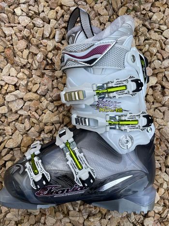 Used 2012 Viva Phoenix 12 Air Shell 23.5 bike — image 5 of 11