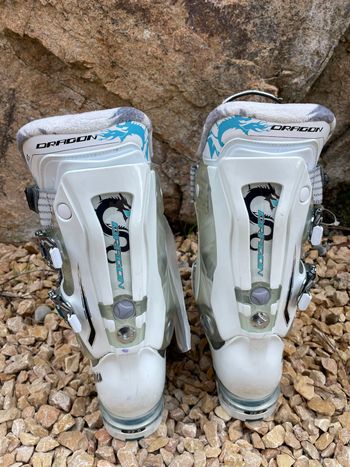 Used Tecnica Dragon 100 Ski Boots 275mm bike — image 11 of 12