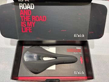 Fizik Aliante R1 Open Saddles & Seatposts de segunda mano