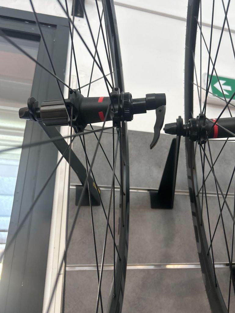 Used 2025 route Wheels bike — image 2 of 2