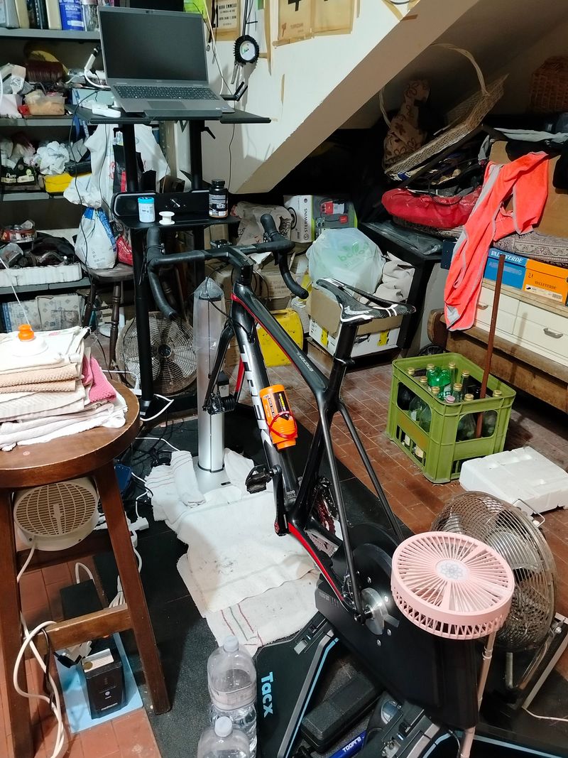Used Tacx Neo 2T Cycling Accessories