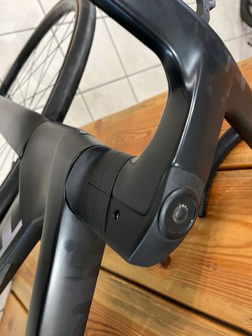 Used Trek Manubrio integrato MADONE 7th GEN 2024 bike — image 5 of 6