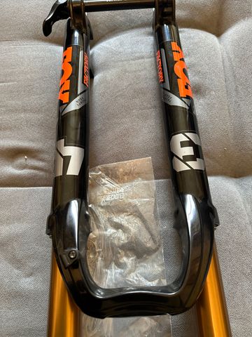 Used Fox 34 Factory Fork 2021 bike — image 9 of 12