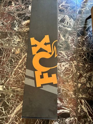 Used Fox 34 Factory Fork 2021 bike — image 11 of 12