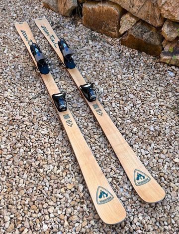 Used Rossignol ESSENTIAL Skis 163cm Skiing & Skitouring