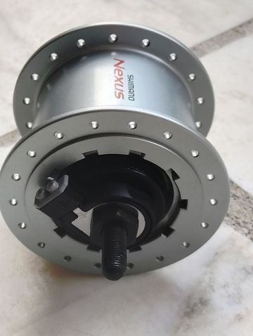 Używany Shimano Nexus DH-C6000-3R Hub Dynamo 2026 bike — zdjęcie 2 z 4