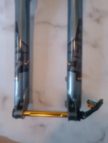 Used Cane Creek Helm MKII Coil Fork bike — image 2 of 10