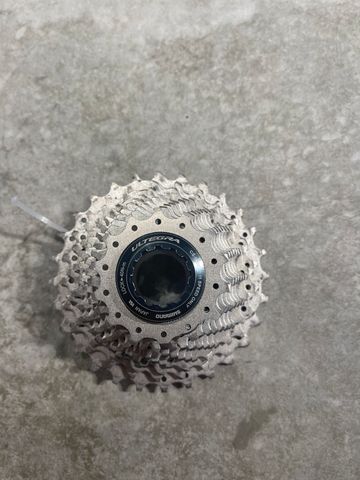 Used Shimano Ultegra CS-6800 11-Speed Cassette Drivetrain & Pedals
