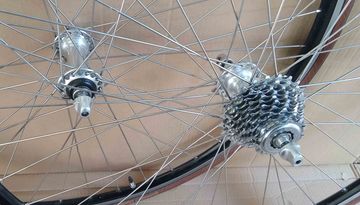 Used Campagnolo Wheelset with Mavic CXP 33 Rims bike — image 4 of 8
