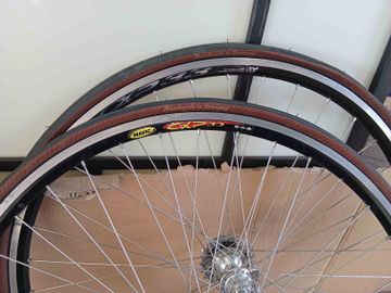 Used Campagnolo Wheelset with Mavic CXP 33 Rims bike — image 6 of 8