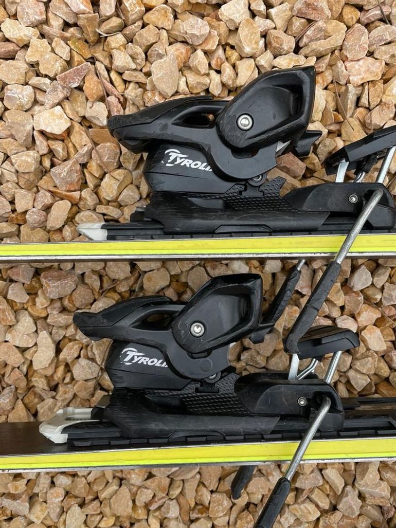 Blossom PERFORMANCE SPORT CARVE SKI