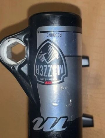 Used Manitou Mezzer Pro 27.5" 180mm Travel bike — image 6 of 11