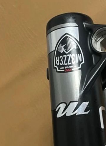Used Manitou Mezzer Pro 27.5" 180mm Travel bike — image 8 of 11