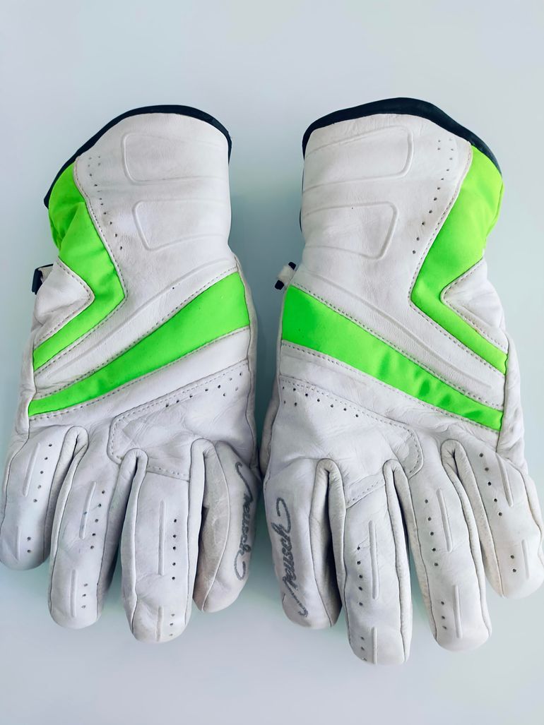 Used Reusch Liz Gloves bike — image 1 of 3