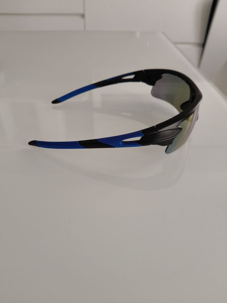 Used Giant Occhiali Sportivi Nero/Blu 2026 bike — image 4 of 5