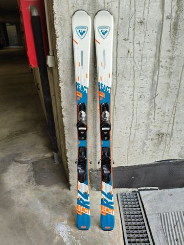 Używany Rossignol React4 154cm with Look Xpress Bindings 2024 Skiing & Skitouring