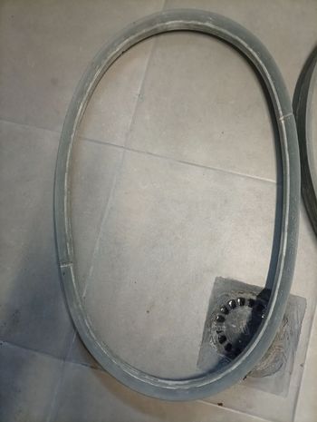 Used 2024 Paires 29 pouces bike — image 2 of 5