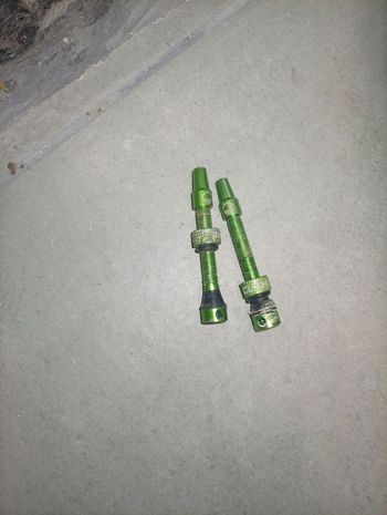 Used 2024 Paires 29 pouces bike — image 4 of 5