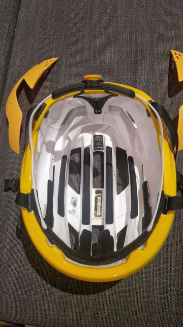 Used 2024 Falconer AERO Helmet bike — image 8 of 9