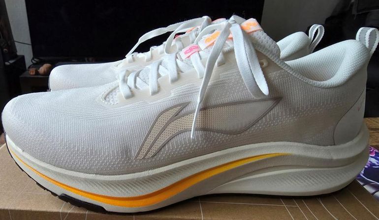 Used Li-Ning Red Hare 8 bike — image 4 of 10