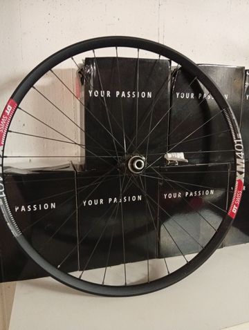 Used Dt Swiss Xm401 Hub Shimano Xt bike — image 7 of 11