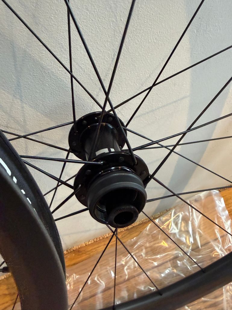 Novatec R3 Disc 28