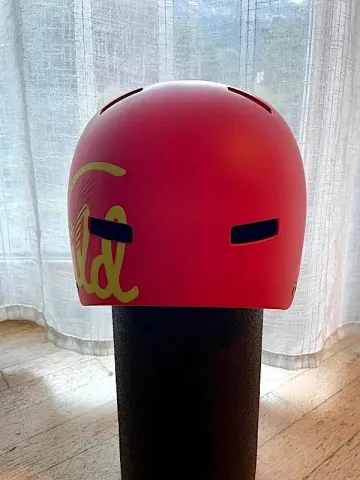 Tweedehands Bell Kids Helmet bike — afbeelding 3 van 7