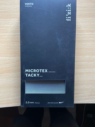 Fizik Vento Microtex Tacky 2mm White & Black Cockpit usato