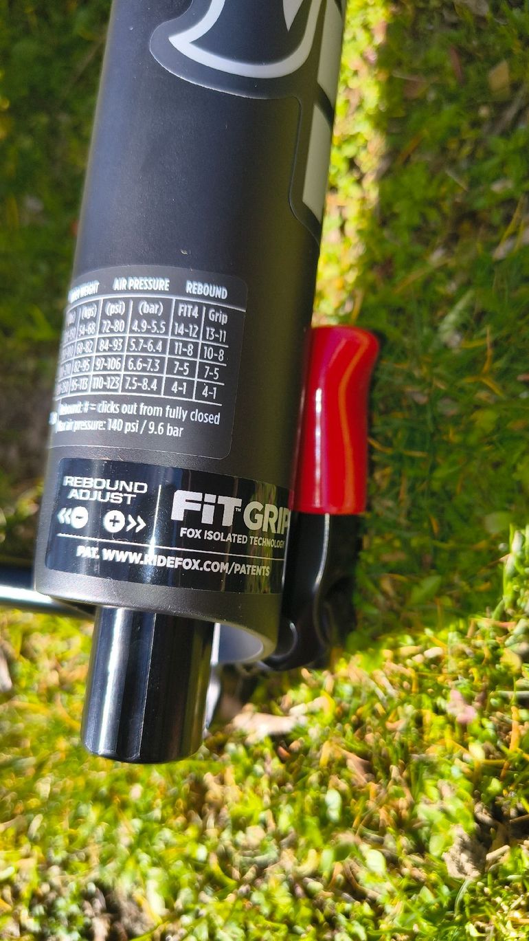 Used Fox 38 Performance 180mm 2024 bike — image 3 of 8