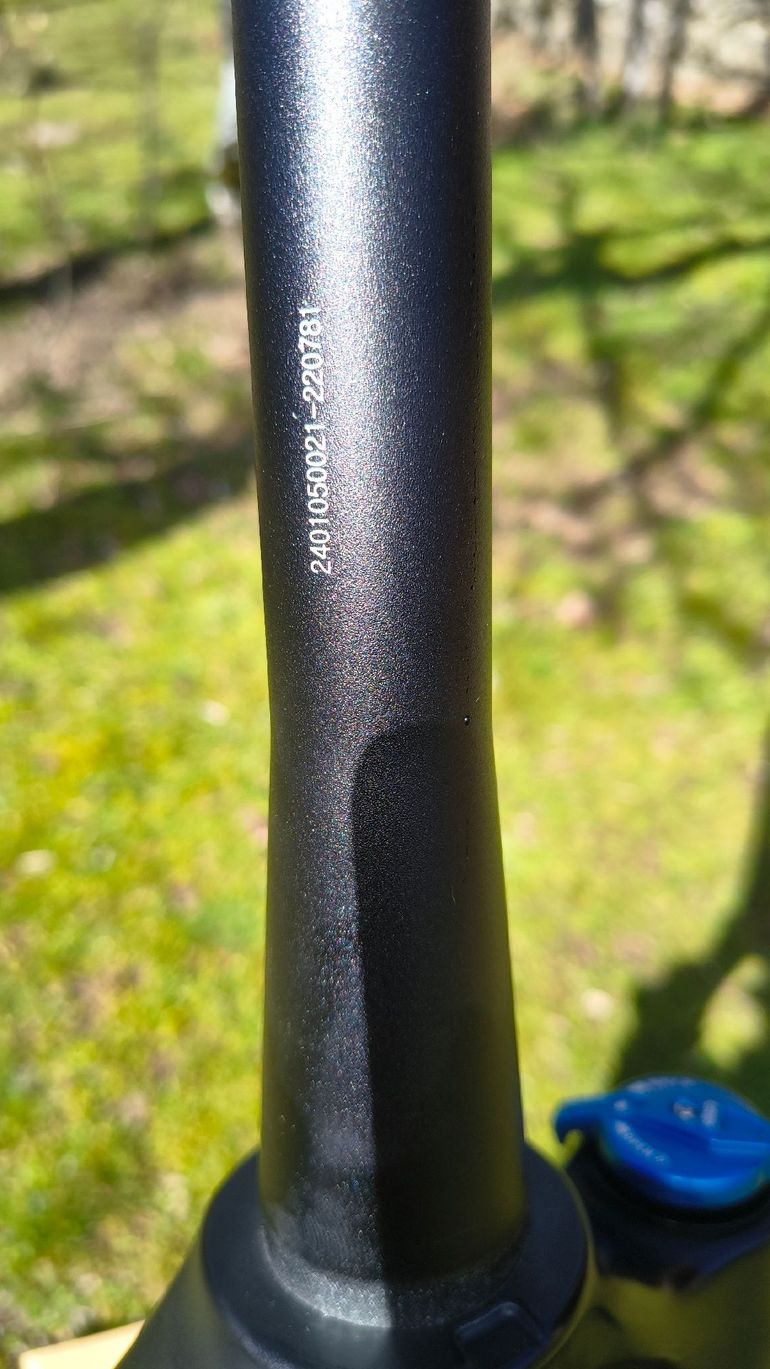 Used Fox 38 Performance 180mm 2024 bike — image 6 of 8