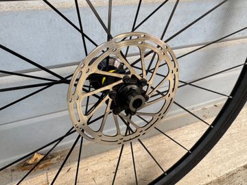 Used Mavic Aksium Elite UST Disc bike — image 9 of 9