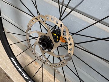 Used Mavic Aksium Elite UST Disc bike — image 8 of 9