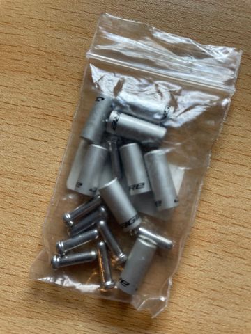 Brugt Jagwire Silver End Cap + Cable Tip 4mm bike — billede 2 af 2