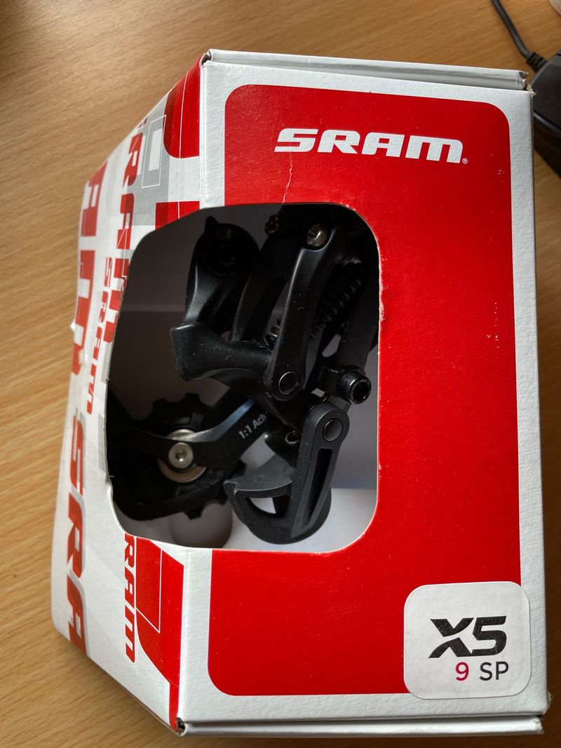 Gebrauchtes Sram X5 9-speed Rear Derailleur Drivetrain & Pedals