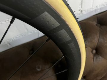 Used Zipp 303 FIRECREST bike — image 7 of 10