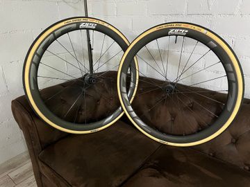 Used Zipp 303 FIRECREST bike — image 10 of 10