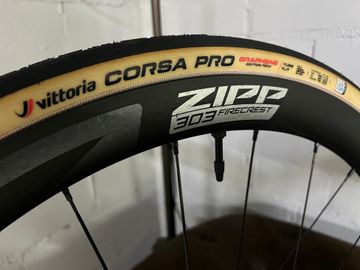 Used Zipp 303 FIRECREST bike — image 9 of 10