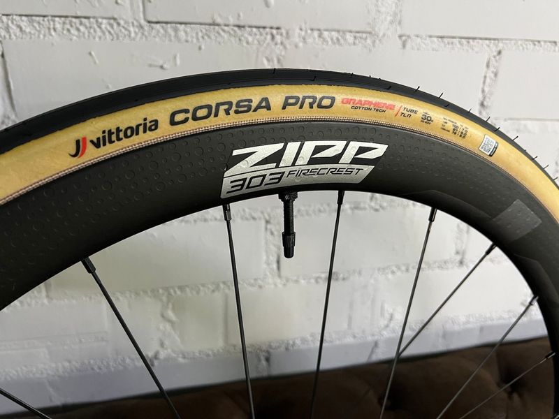 Used Zipp 303 FIRECREST bike — image 4 of 10