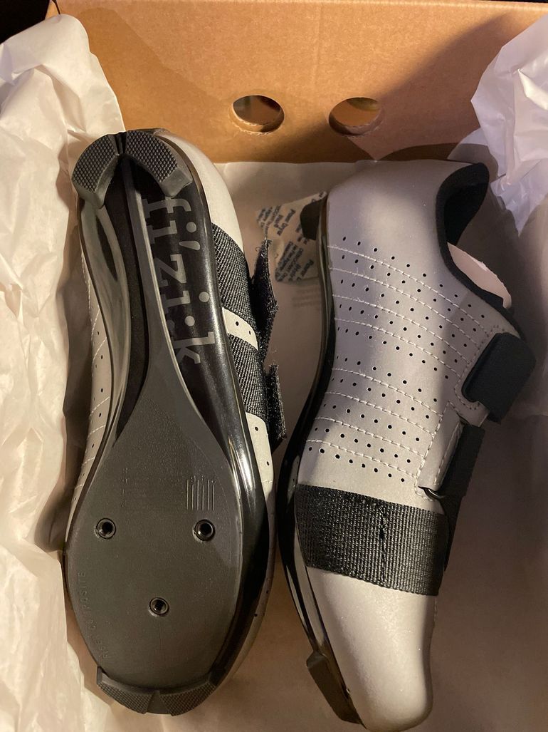 Used Fizik Tempo Powerstrap R5 Size 38 EU Reflective Grey/Black bike — image 3 of 5