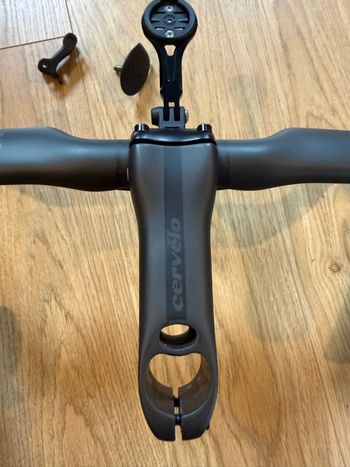 Used Cervelo R5 HB13 Carbon Handlebar 2024 bike — image 3 of 13