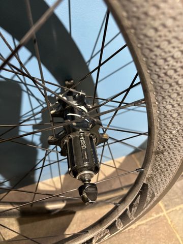 Used Zipp 303 Firecrest Carbon Clincher bike — image 5 of 7