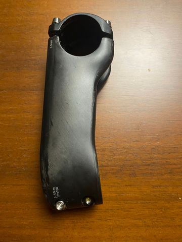 Used Giant Carbon Stem 100 mm 2025 bike — image 4 of 10
